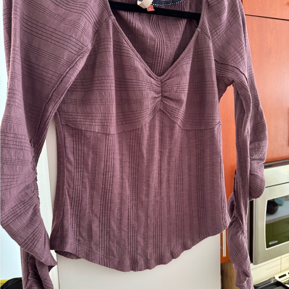 Women’s Pilcro Long Sleeve Textured V-Neck Top in Mauve
